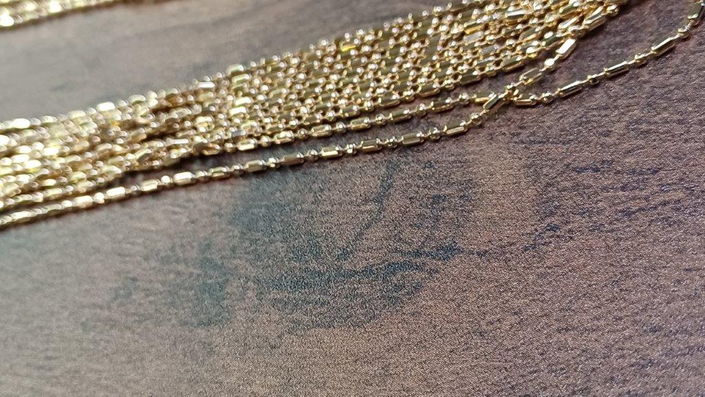 Gold Dot Dash Dot 11 'Multi Chain Necklace