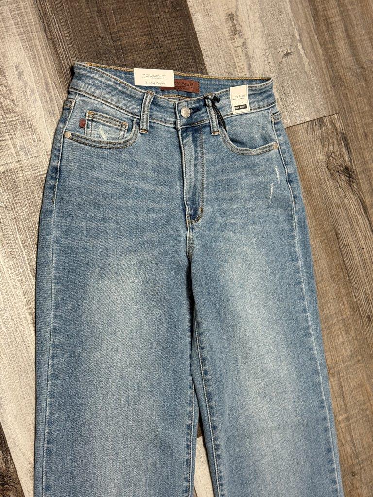 Judy Blue High Waist Straight Fit Jeans