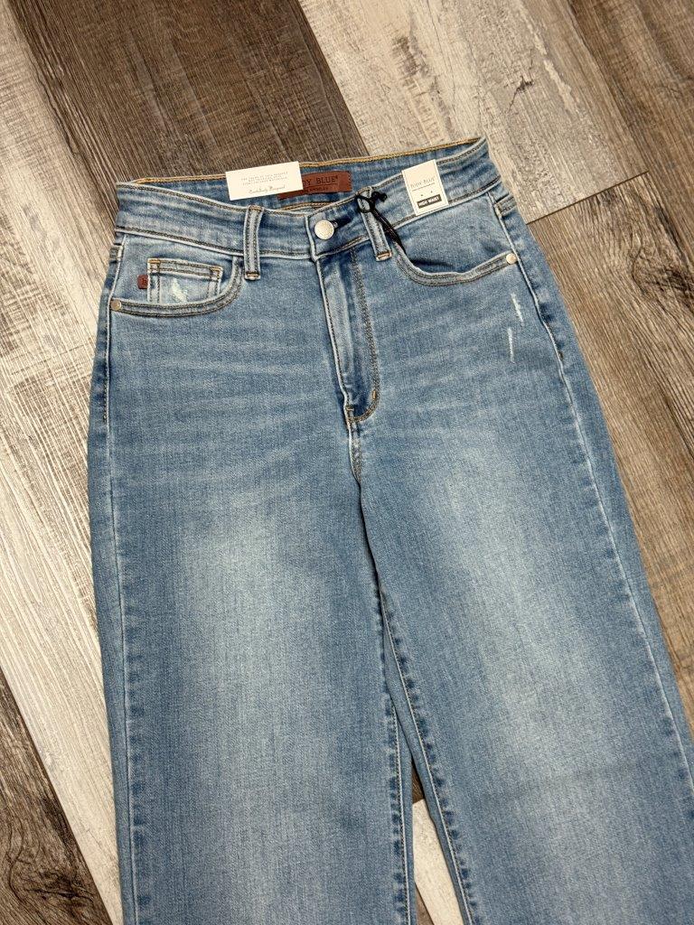 Judy Blue High Waist Straight Fit Jeans