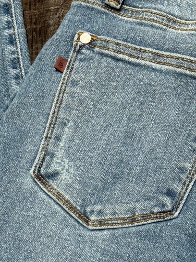 Judy Blue High Waist Straight Fit Jeans