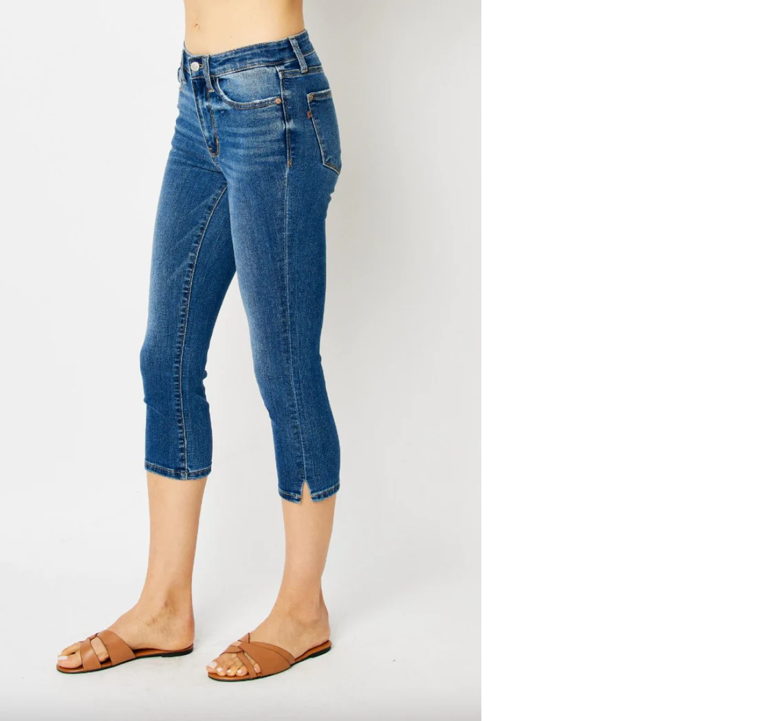 Judy Blue Dark Wash Capri