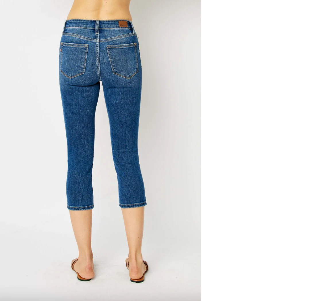 Judy Blue Dark Wash Capri