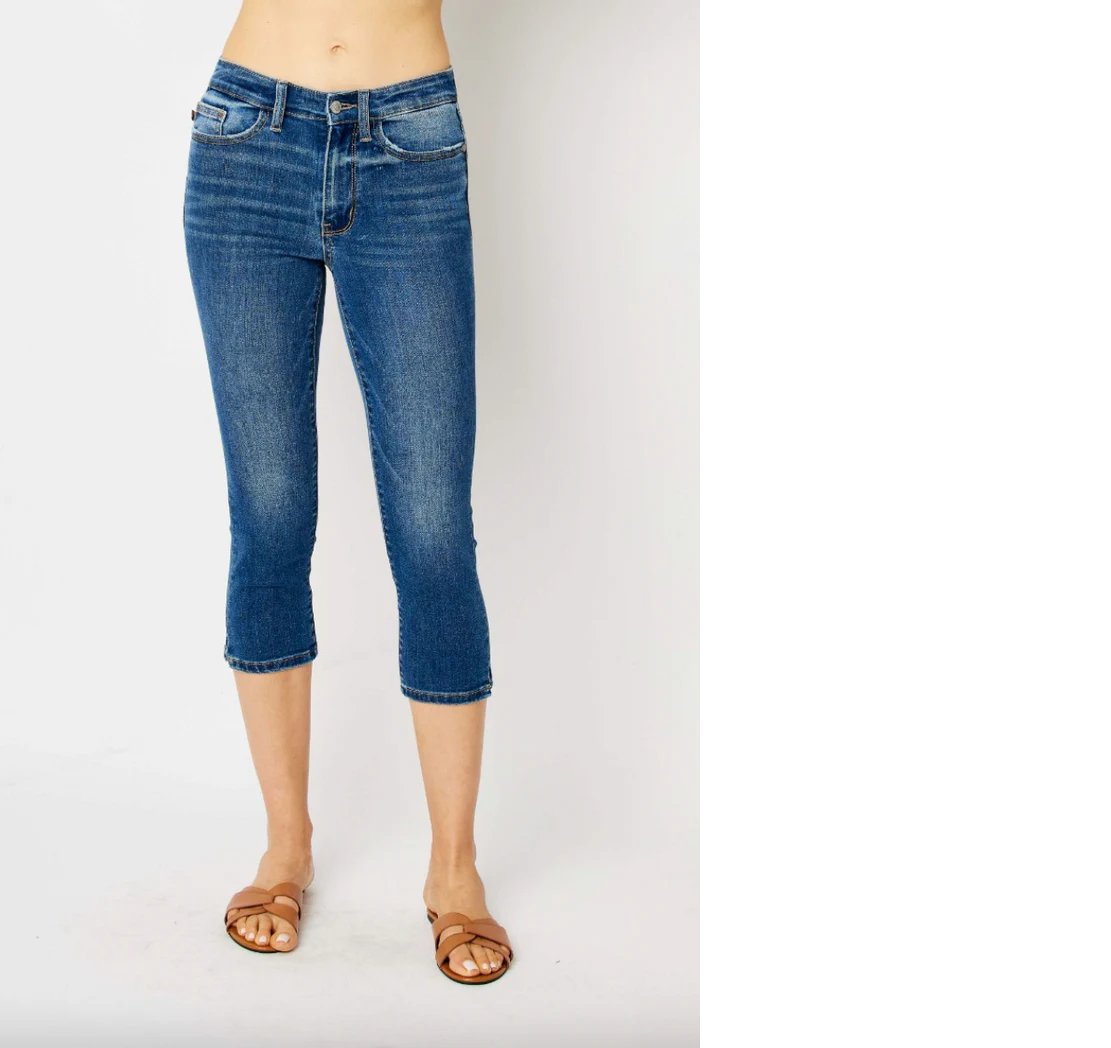 Judy Blue Dark Wash Capri