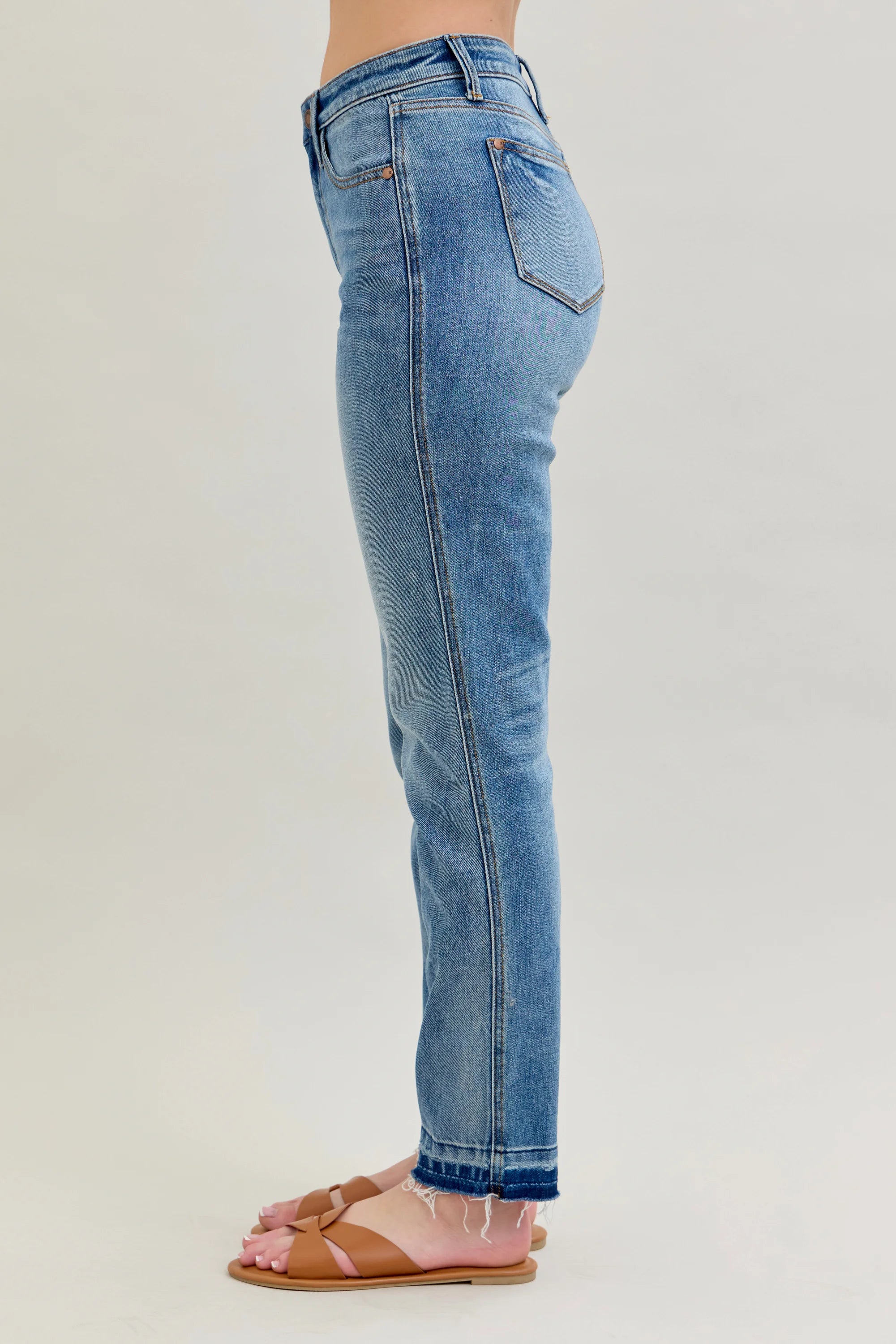 Judy Blue Rigid Magic Raw Hem Boyfriend Jean