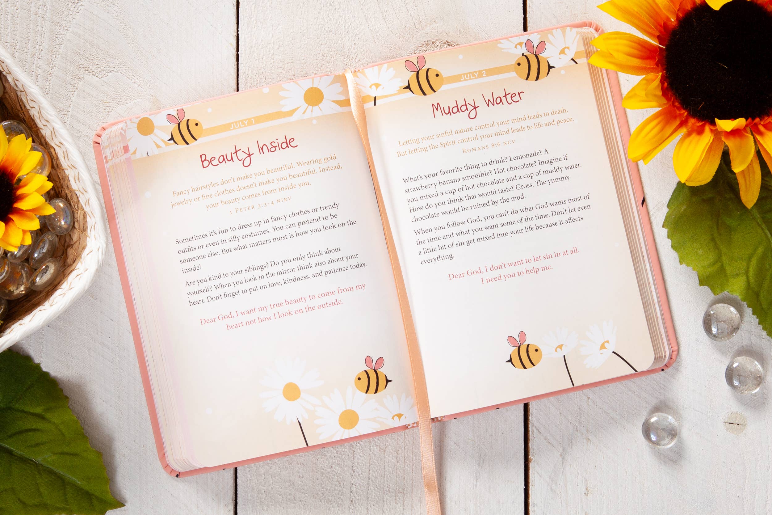 Daily Strength for Girls (Valentine's Day Gifts, Ages 4-9)