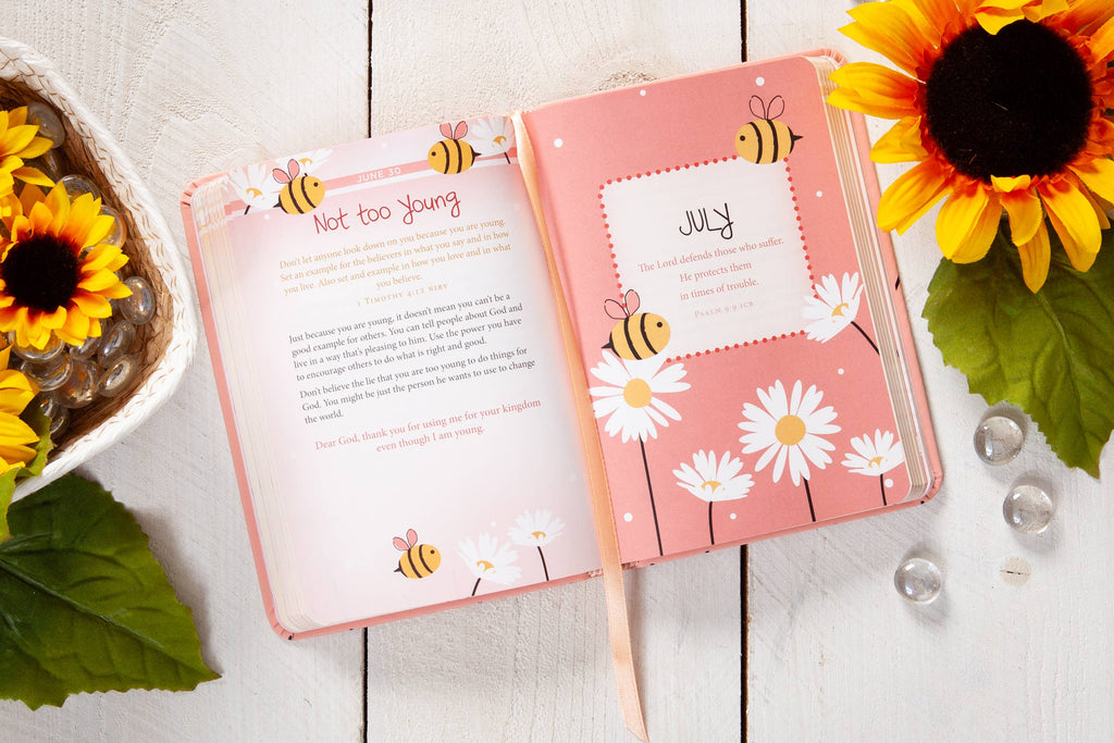 Daily Strength for Girls (Valentine's Day Gifts, Ages 4-9)