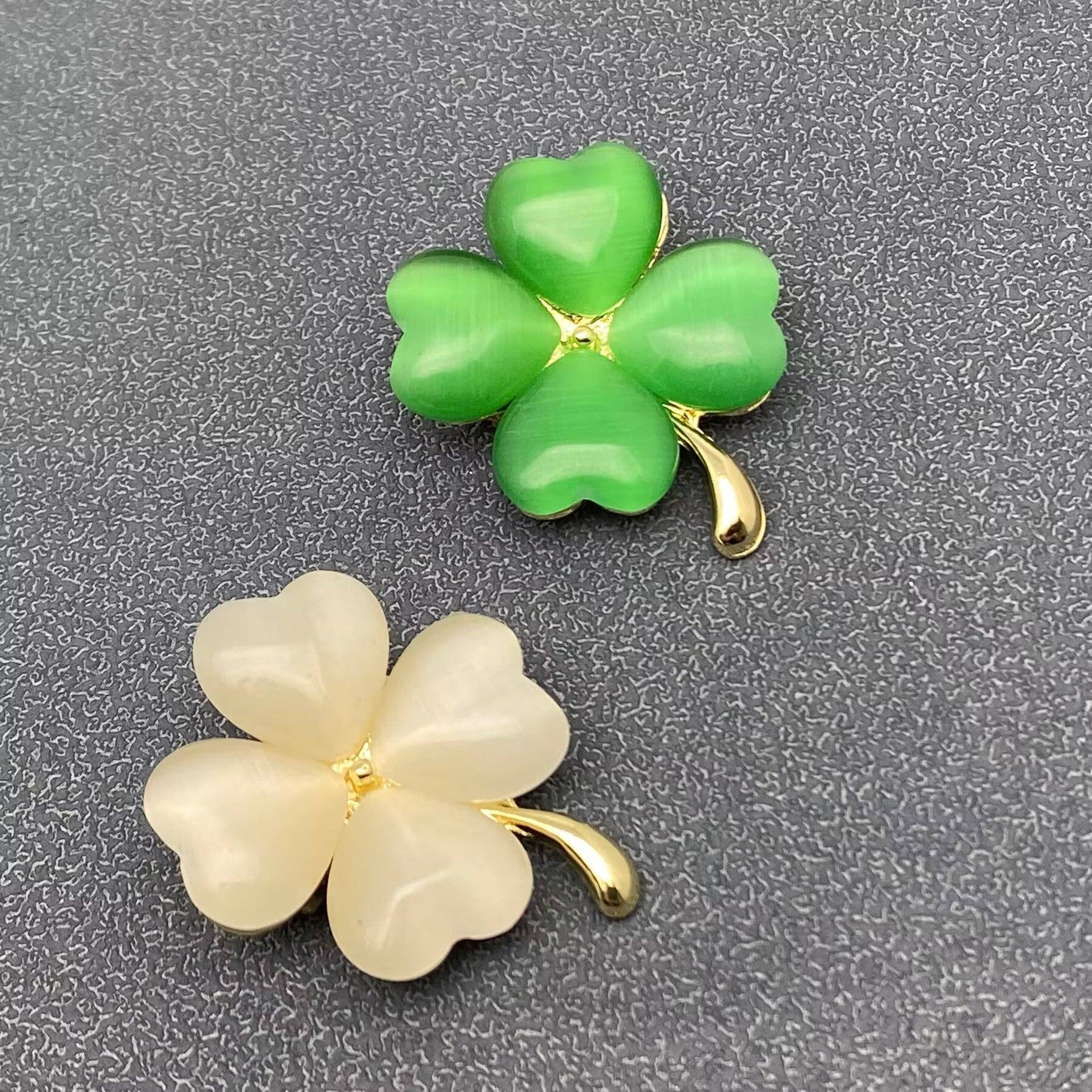 Cat's Eye Stone Design Four-leaf Clover Brooch