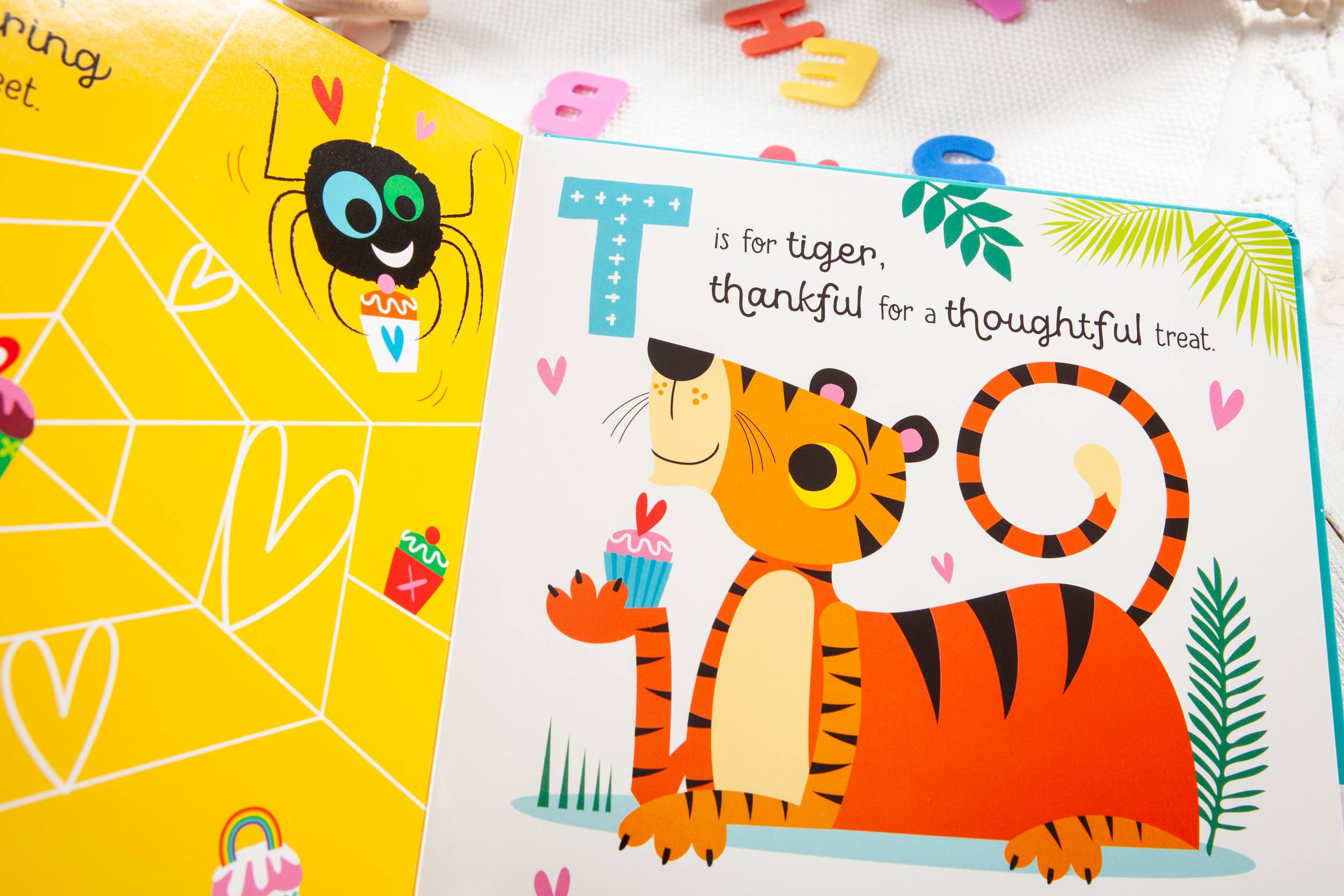 L is for Love (Touch and Feel Book, Valentine's Day Gifts)