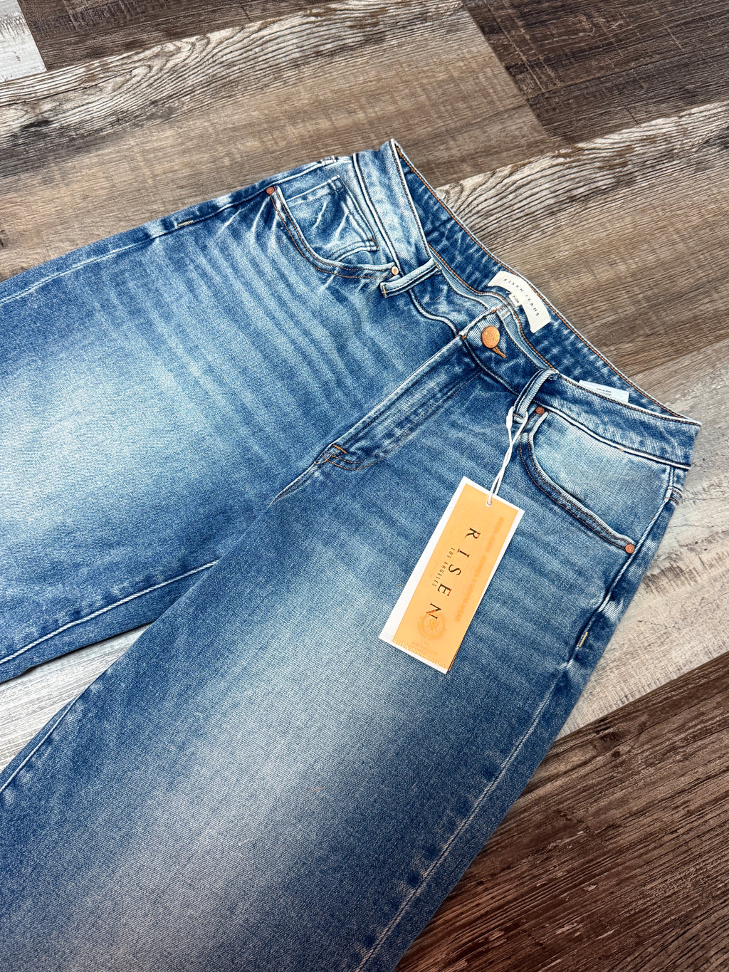 Medium Wash Risen Jeans