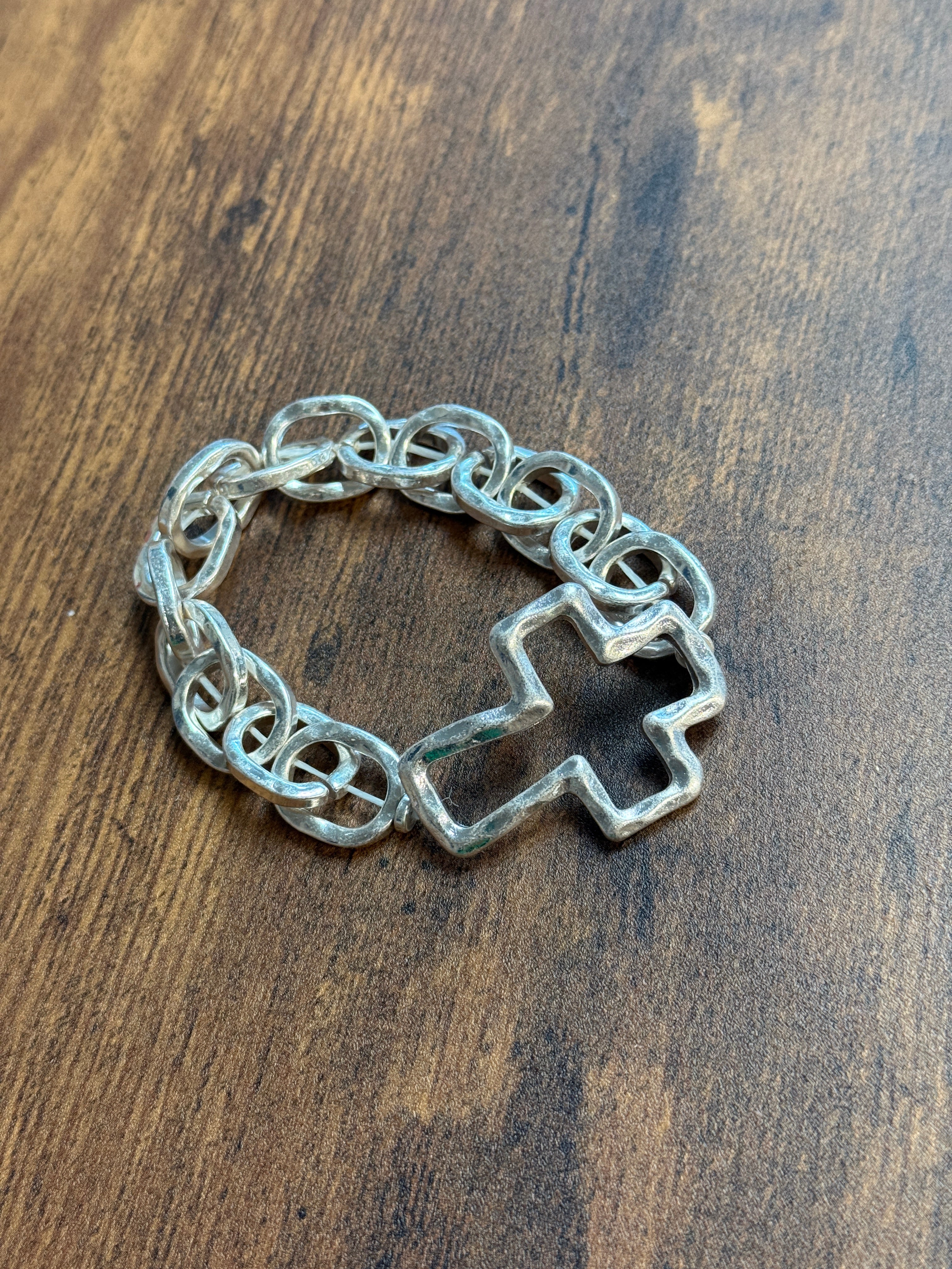 Cross Pendant Stretch Chain Bracelet