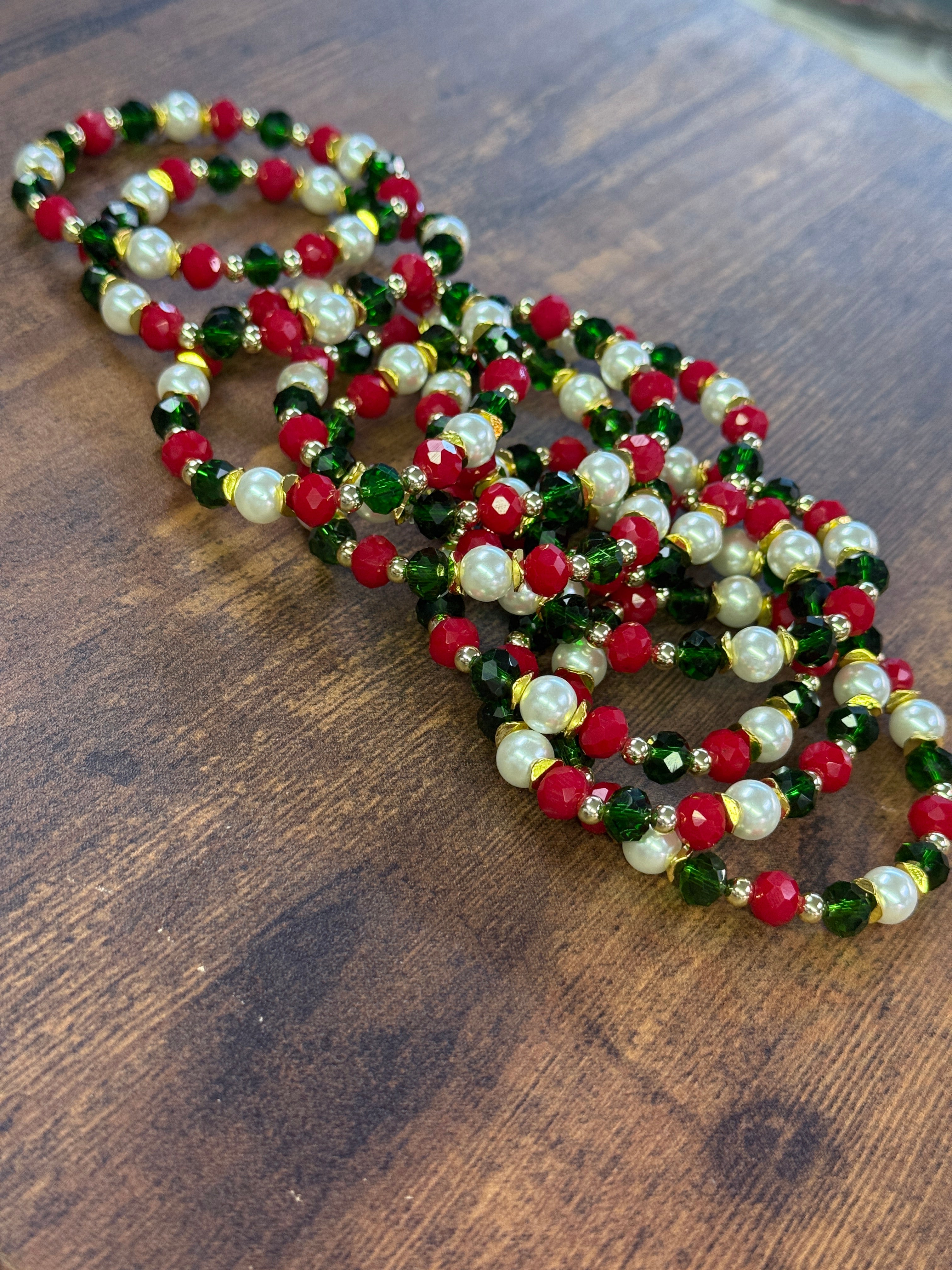 Classic Gold Accented Christmas Beaded Bracelet