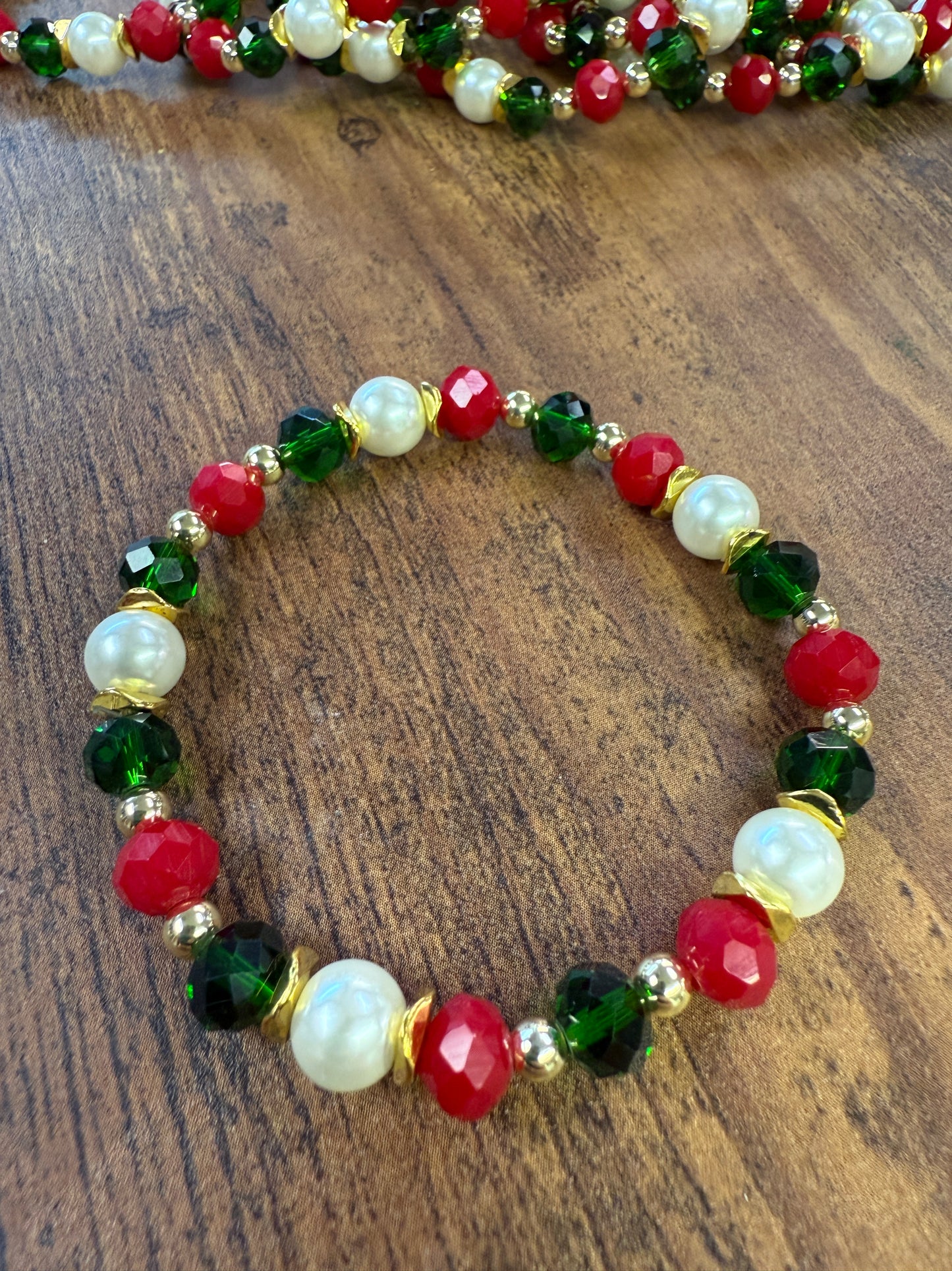Classic Gold Accented Christmas Beaded Bracelet