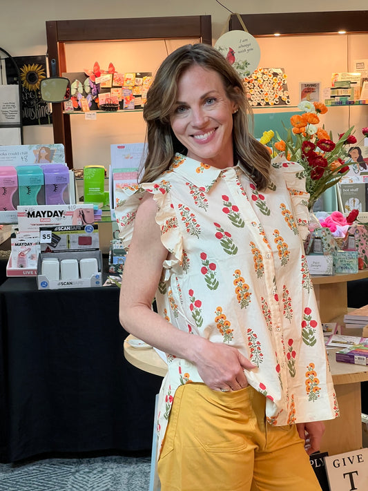 Flower Detailed Button Up Top with Ruffle Sleeves by GiGio