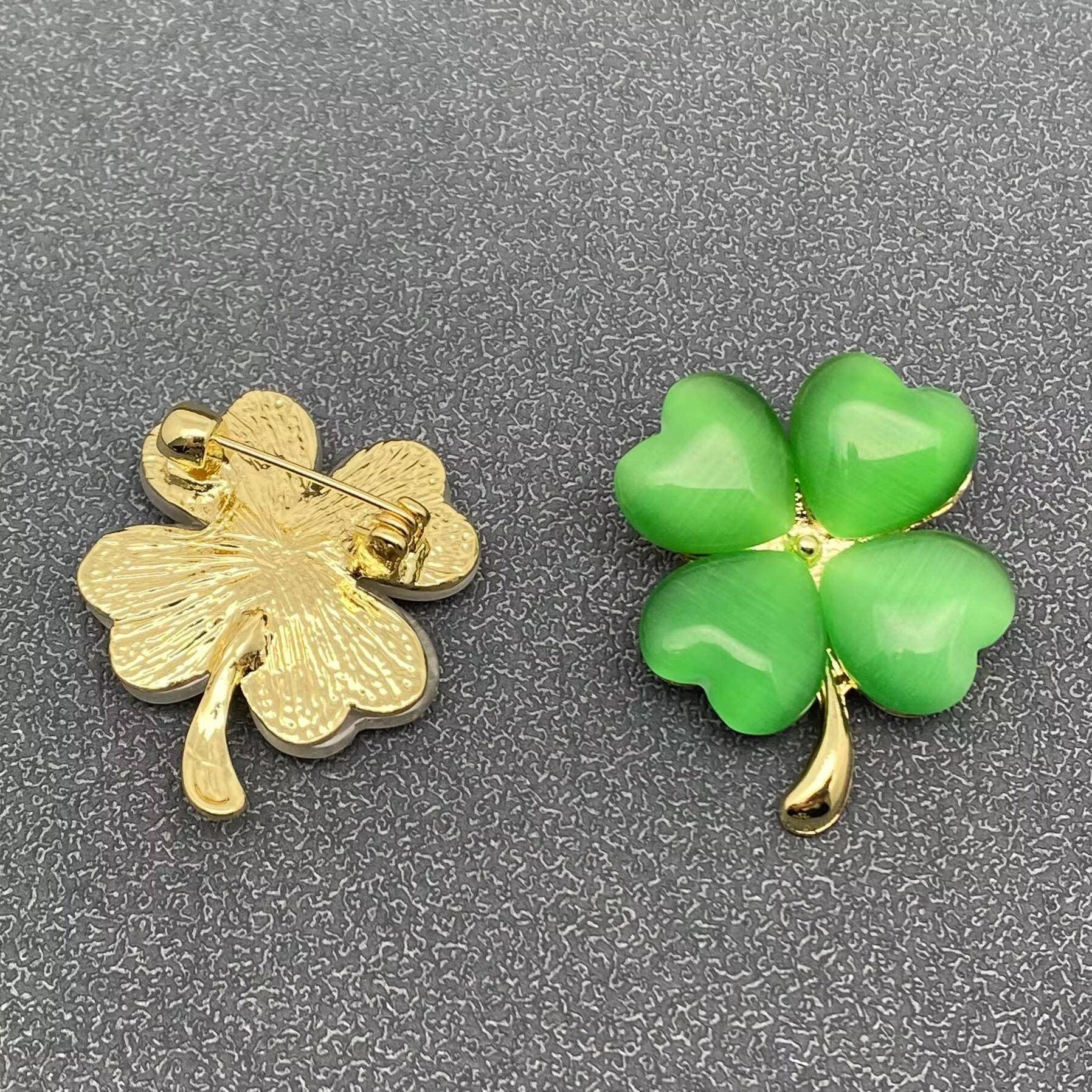 Cat's Eye Stone Design Four-leaf Clover Brooch