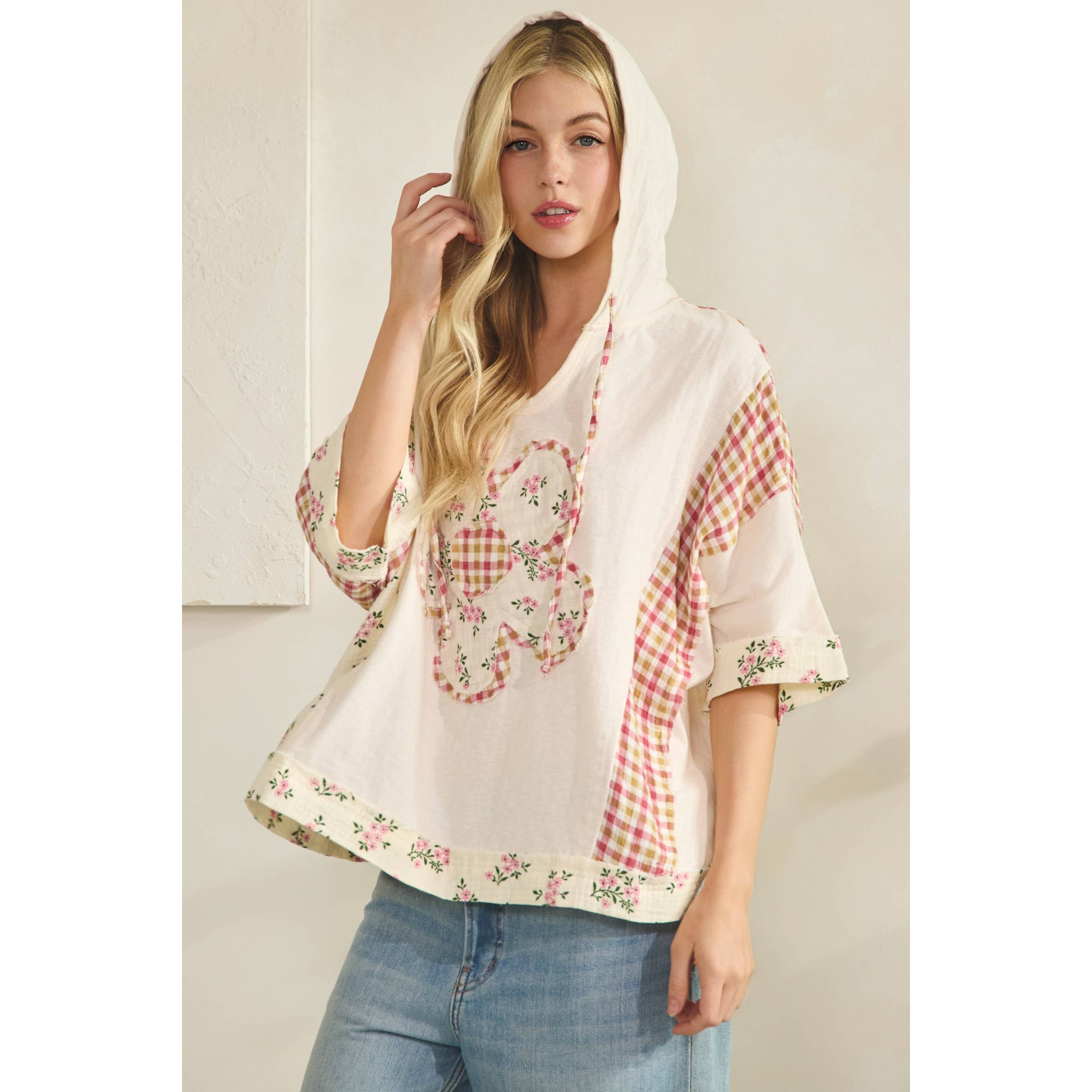 COTTON GAUZE HOODIE WITH DAISY FLORAL PATCH