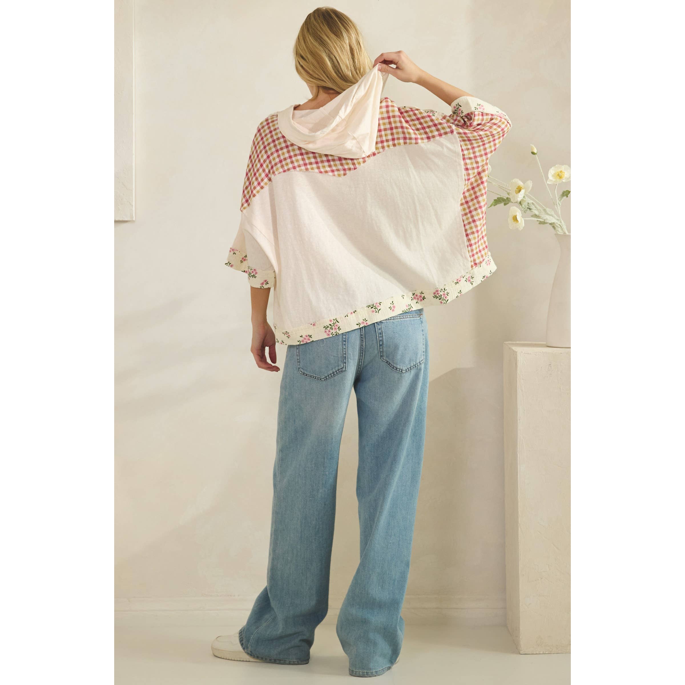 COTTON GAUZE HOODIE WITH DAISY FLORAL PATCH