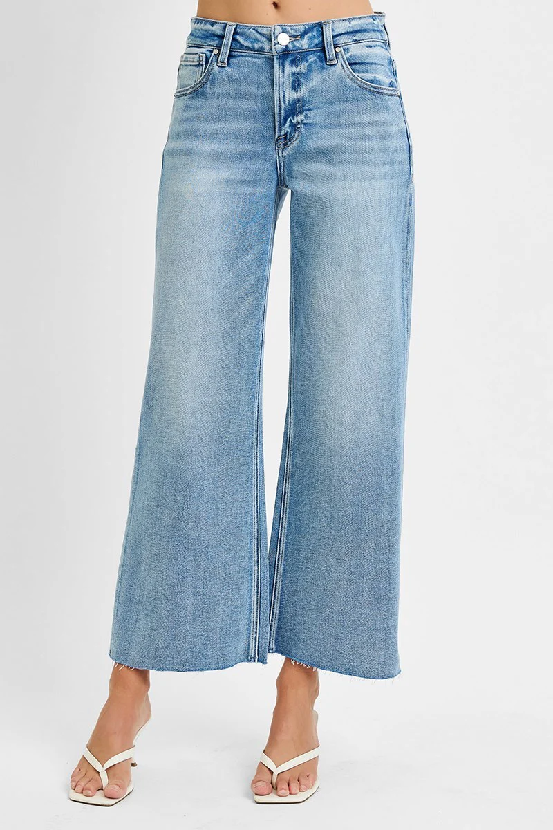 Risen Mid Rise Crop Wide Raw Cut Hem Jeans Light Wash
