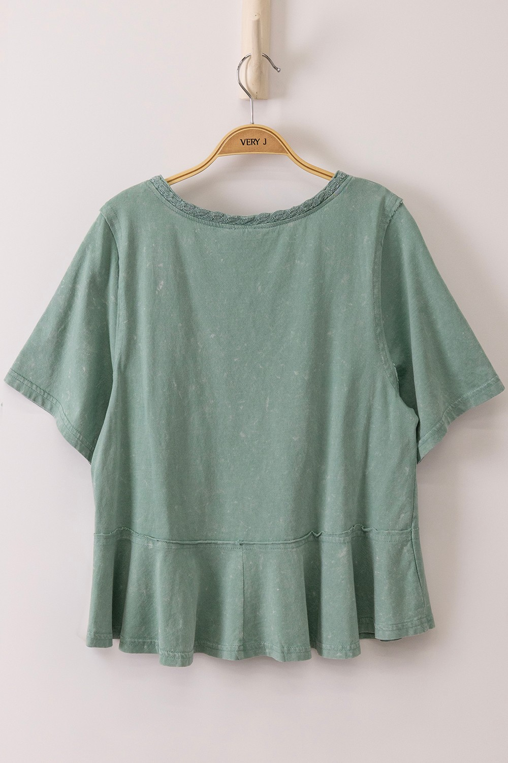 Lace Trim Detail Mineral Washed V-neck Knit Top